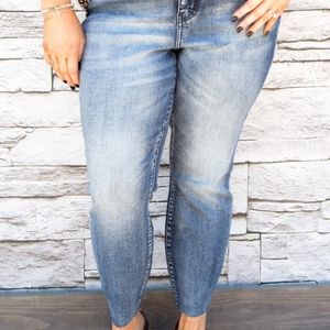 COPY - Judy Blue Raw Hem Relaxed Fit Jeans